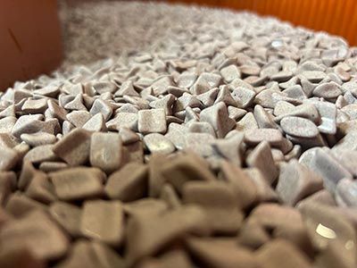 Vibratory finishing media Vibratory finishing media