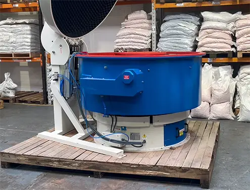800 Litre Vibratory bowl with unload