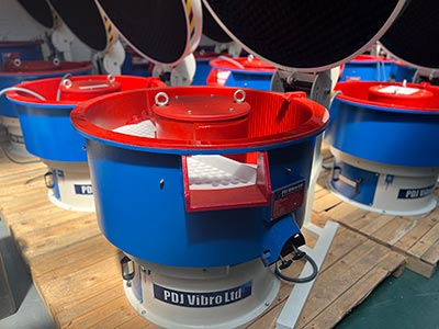 Vibratory Finishing Equipment Vibratory finishing machines in the factory